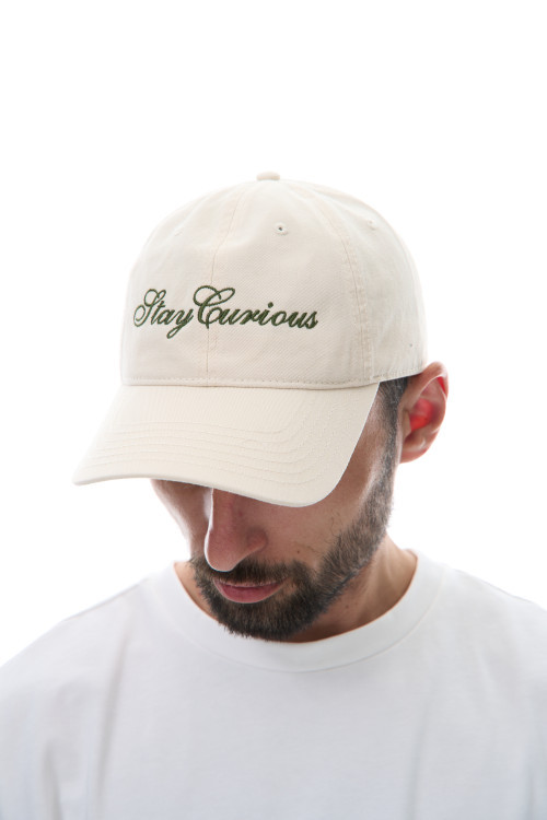 Кепка Stay Curious, молочный